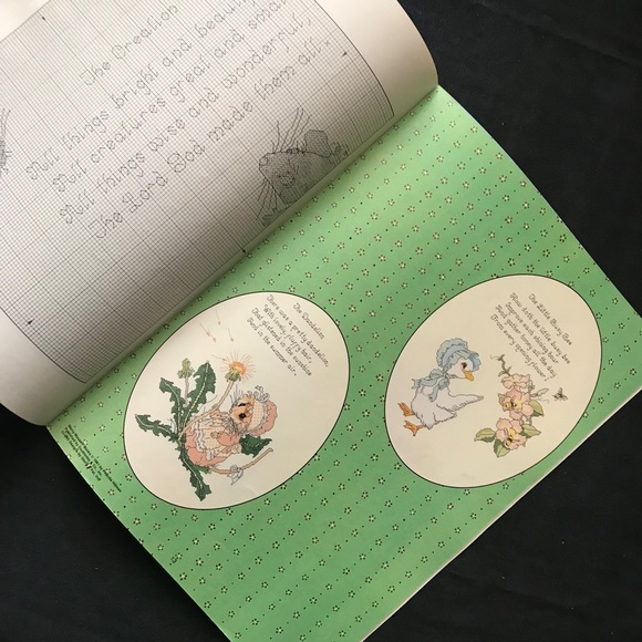 Vtg Cross Stitch Book A Merry Mouse Book of Favorite Mice Poems 10 Designs 1985 - Picture 11 of 11